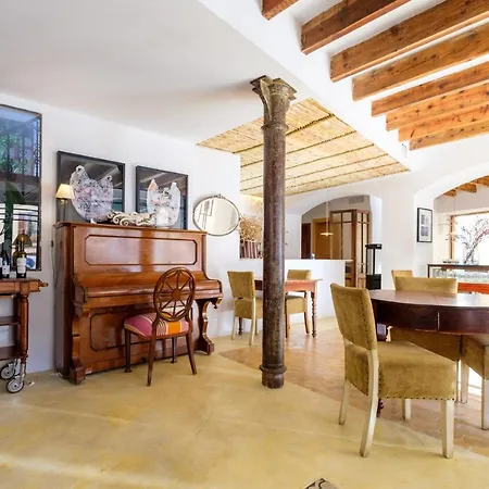 Petit Forn Nou Hotel
