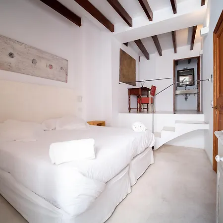 Petit Forn Nou Hotel